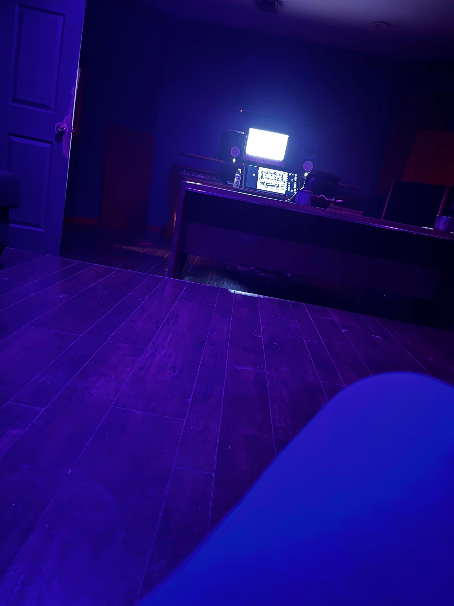 STUDIO SESSION - INFREQUENT FREQUENCY-Infrequent frequency